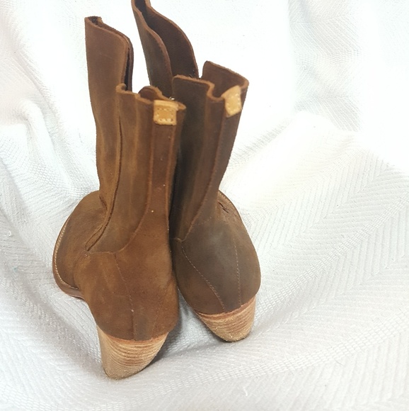 J. SHOES ANTHROPOLOGIE Brown Suede Leather Boots - Picture 7 of 8